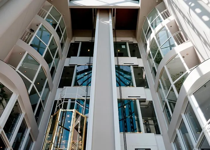 Amadeus Frankfurt Hotel 4*
