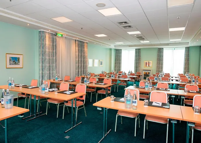 Amadeus Frankfurt 4*