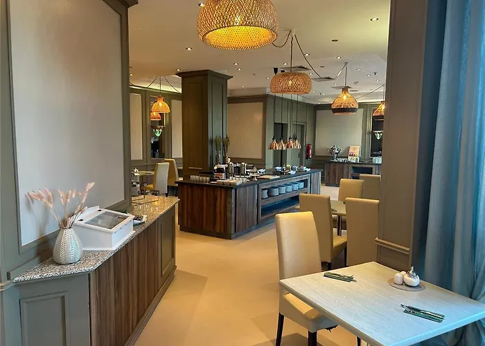 Hotel Amadeus Frankfurt 4*