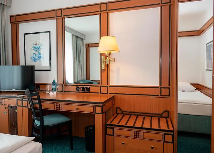 Amadeus Frankfurt 4*