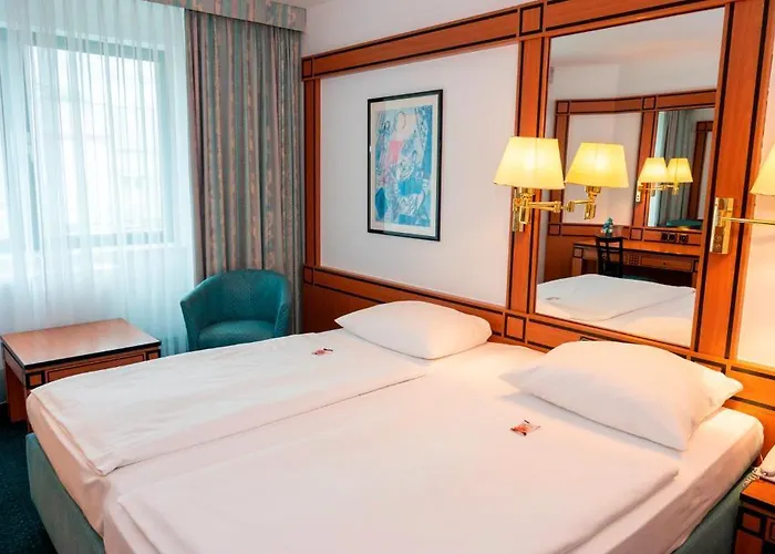 Amadeus Frankfurt Otel 4*