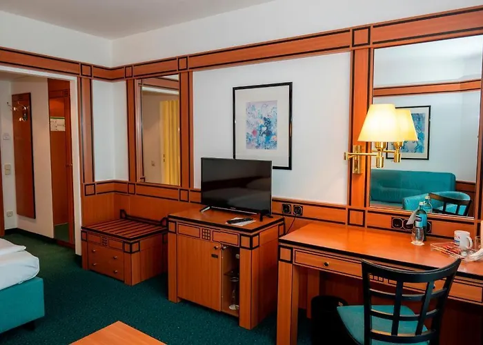 Amadeus Frankfurt 4*